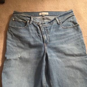 Abercrombie and Fitch Curve Love 90’s Straight Ultra High Rise Size 31/ 12 short